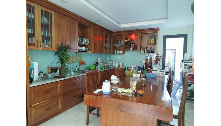 Bán Nhà Hiệp Bình Chánh, Gần Phạm Văn Đồng, 3 Tầng HC 92m2 Nhỉnh7  tỷ, TẶNG FULL NỘI THẤT